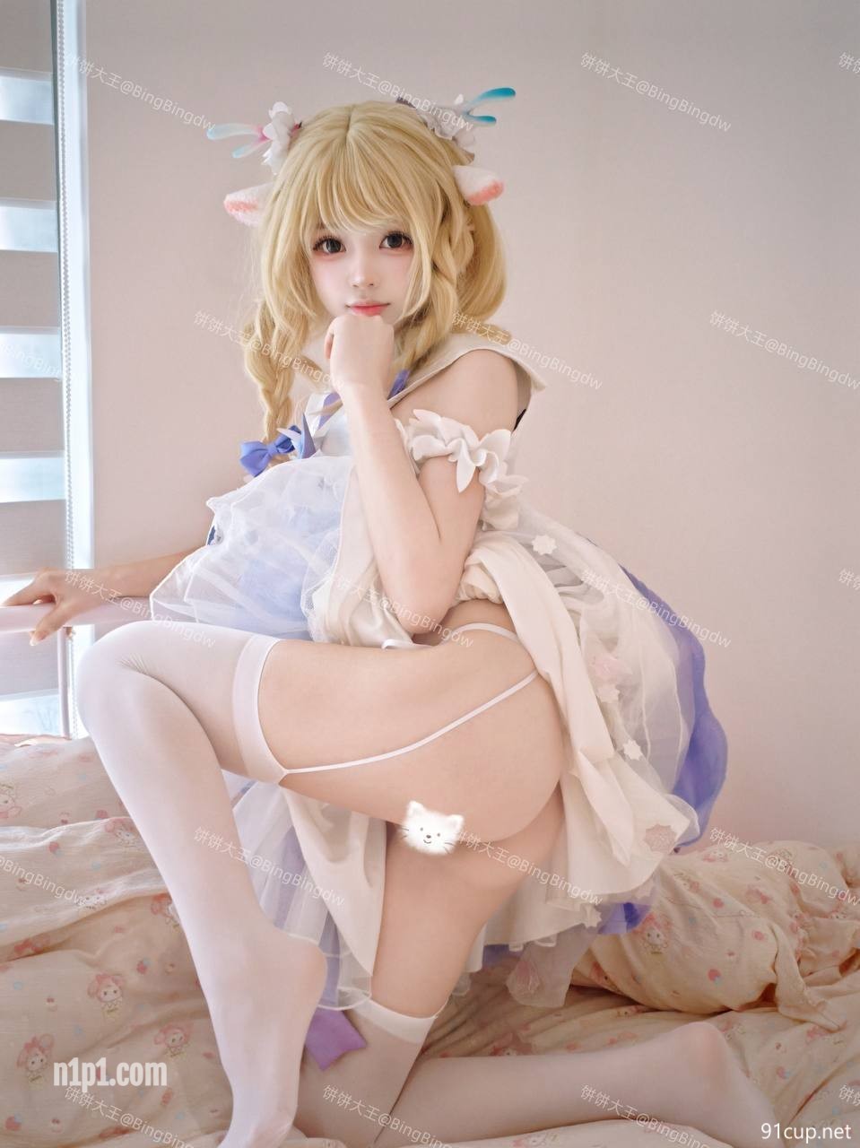 (3)