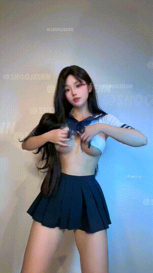 (4)